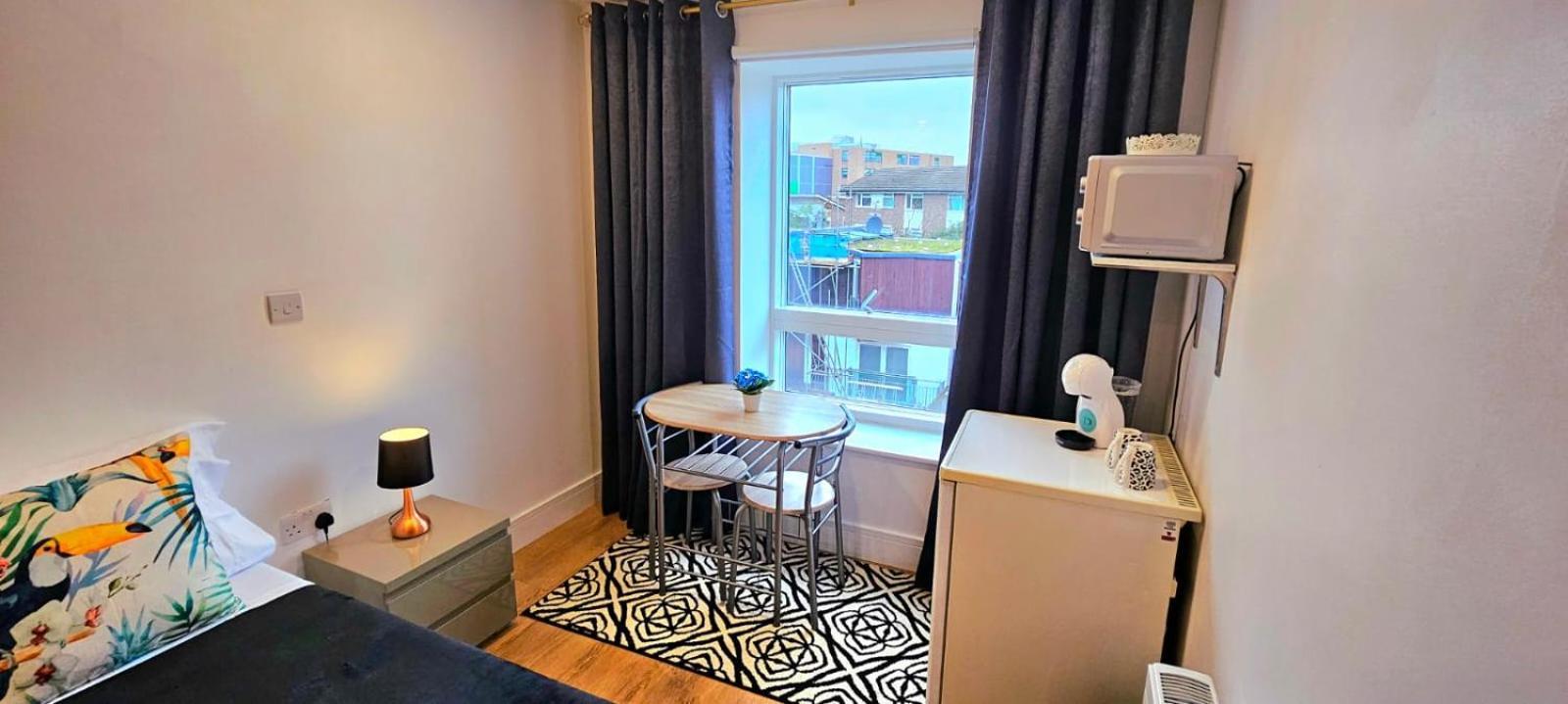 Penelope Ensuite Double Room Лондон Экстерьер фото